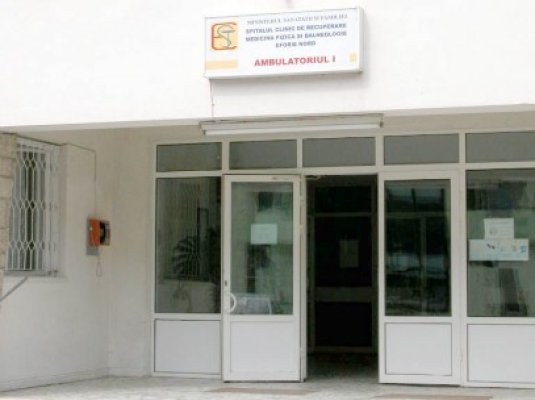 A făcut crize de nervi că ambulanţa nu-l duce de la Eforie la Bucureşti